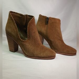 Ankle Bootie Vince Camuto Block Heel Round Toe Casual Brown Suede Size 7